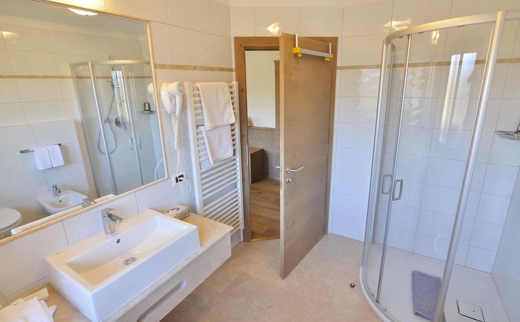 סן ויג'יליו די מרבה Hotel Monte Paraccia מראה חיצוני תמונה