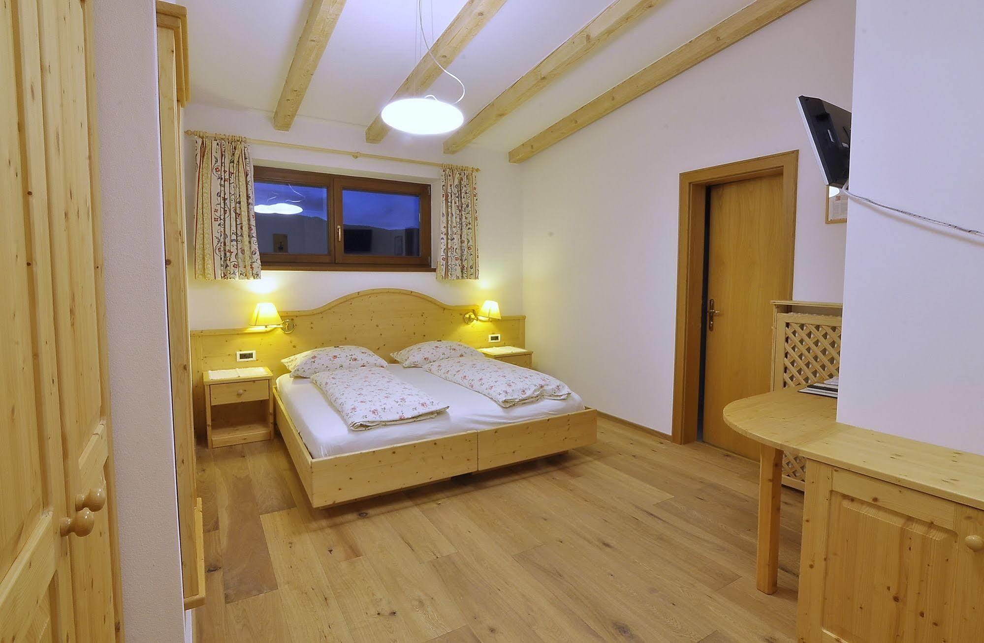 סן ויג'יליו די מרבה Hotel Monte Paraccia מראה חיצוני תמונה